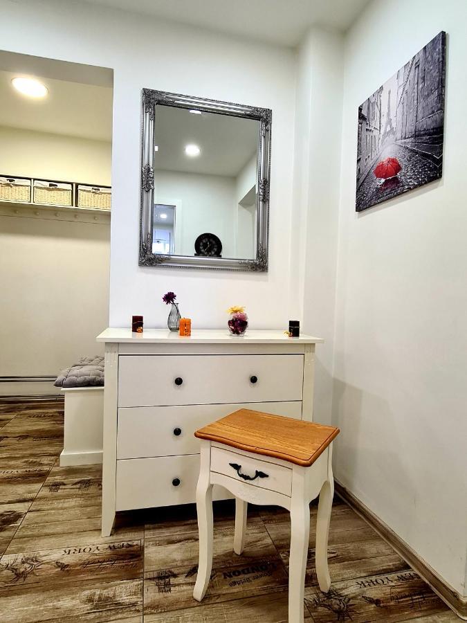 חונדוארה Best Apartment Central מראה חיצוני תמונה